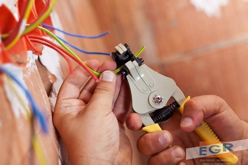 cables-electriques-pince