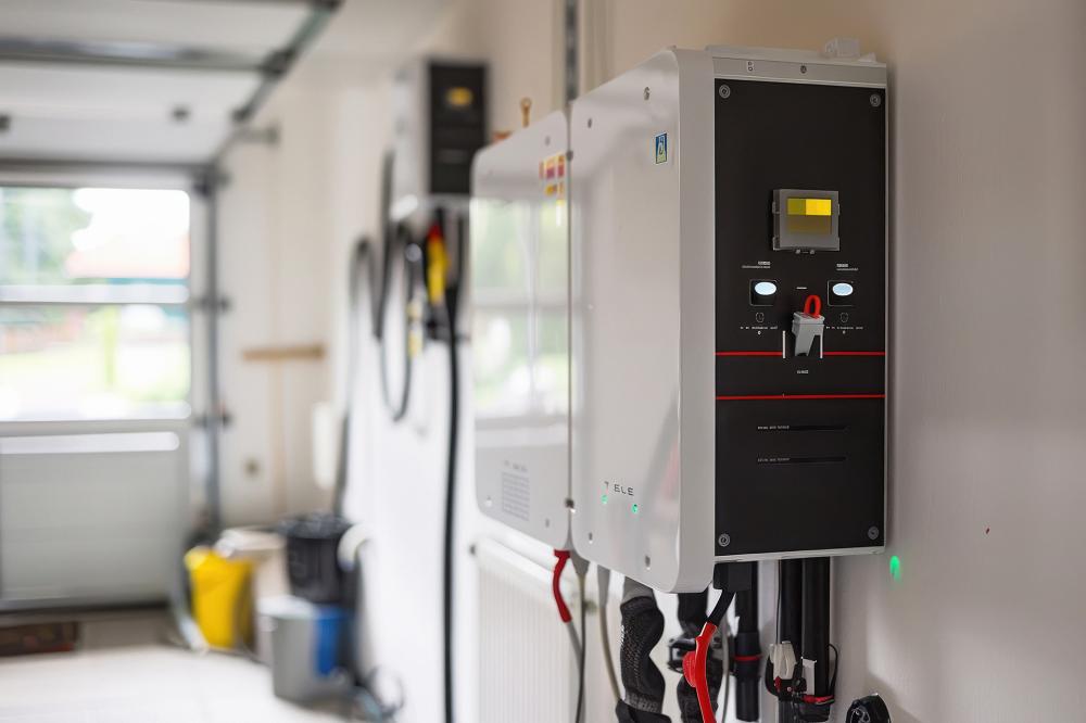 batterie-stockage-domestique-garage